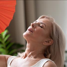 Los sofocos y las alteraciones del sueño; síntomas que más afectan a las mujeres españolas durante la menopausia. 