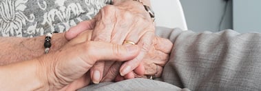 Las personas mayores no deben descuidar la medicación ni la alimentación saludable