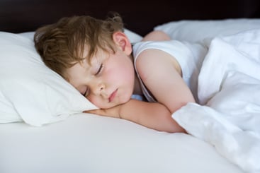 ¿Qué significan los ronquidos y la apnea obstructiva infantil?