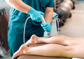 Ondas de choque: Tratamiento Eficaz en Fisioterapia para el Alivio del Dolor y la Recuperación de Lesiones