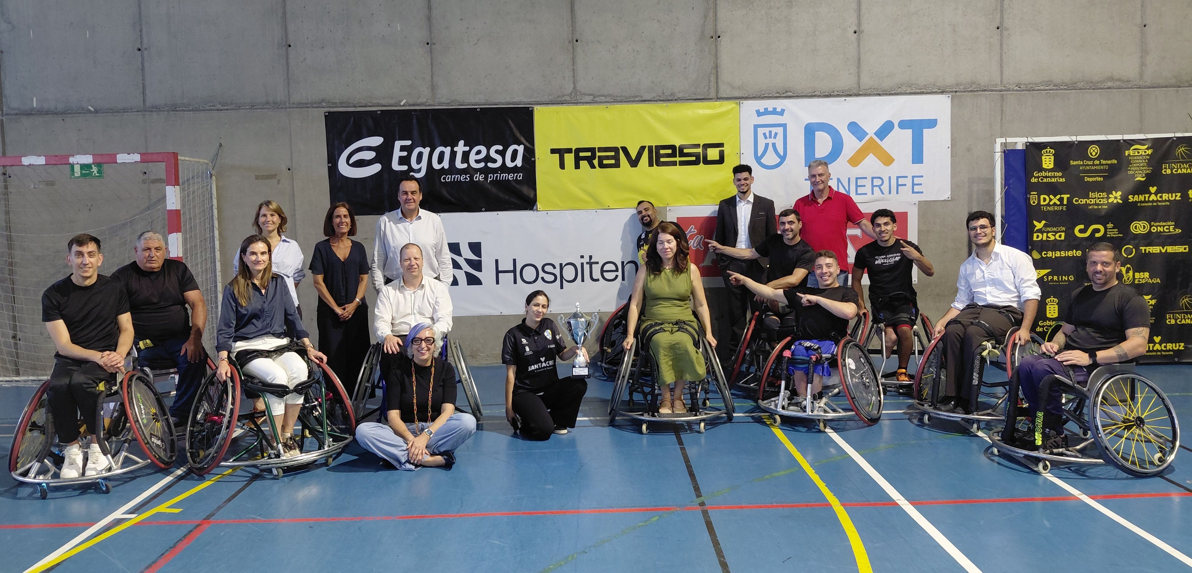 ADEIN HOSPITEN _ foto de grupo