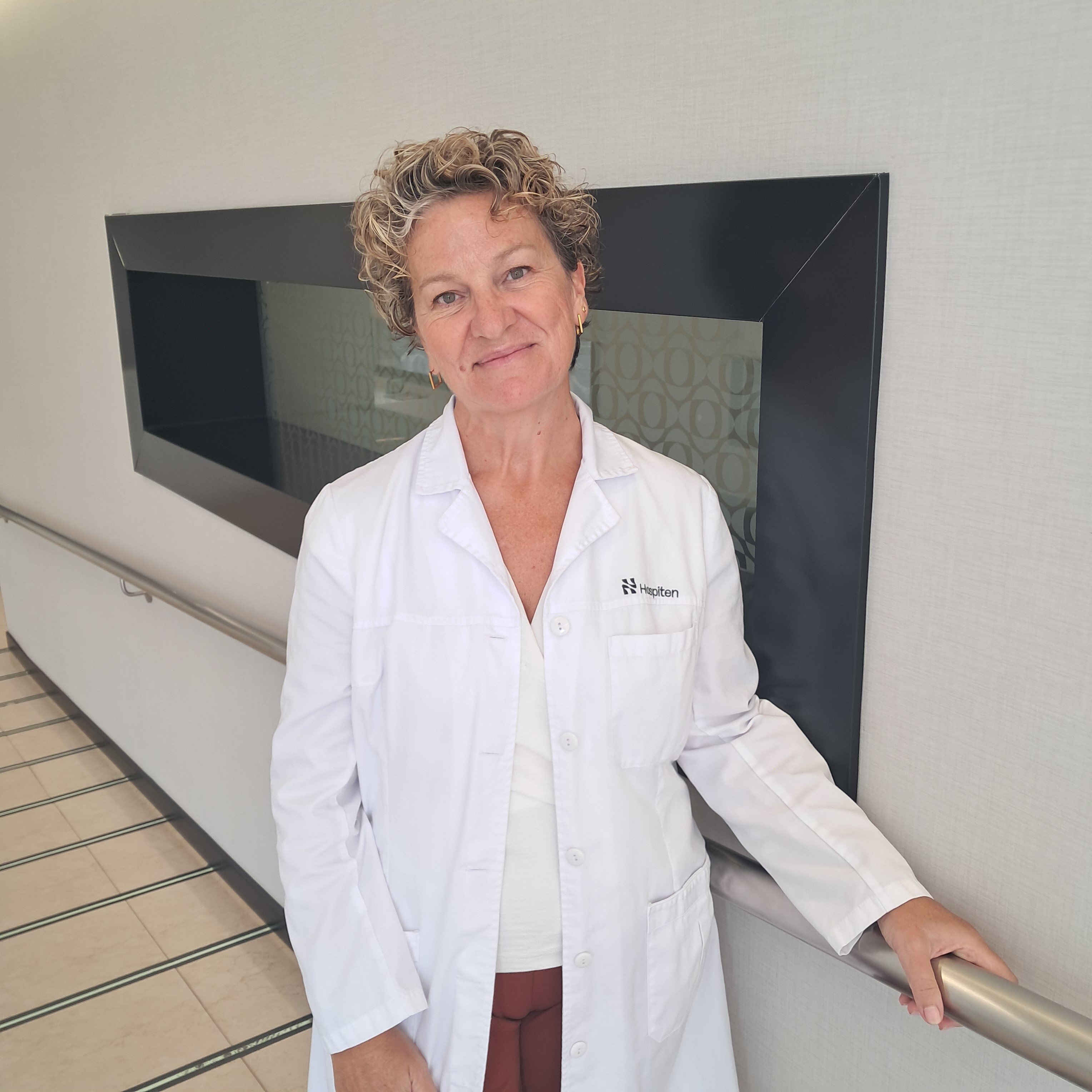 Elvira Vozmediano_ Optometrista_Centro de Oftalmología Hospiten Roca