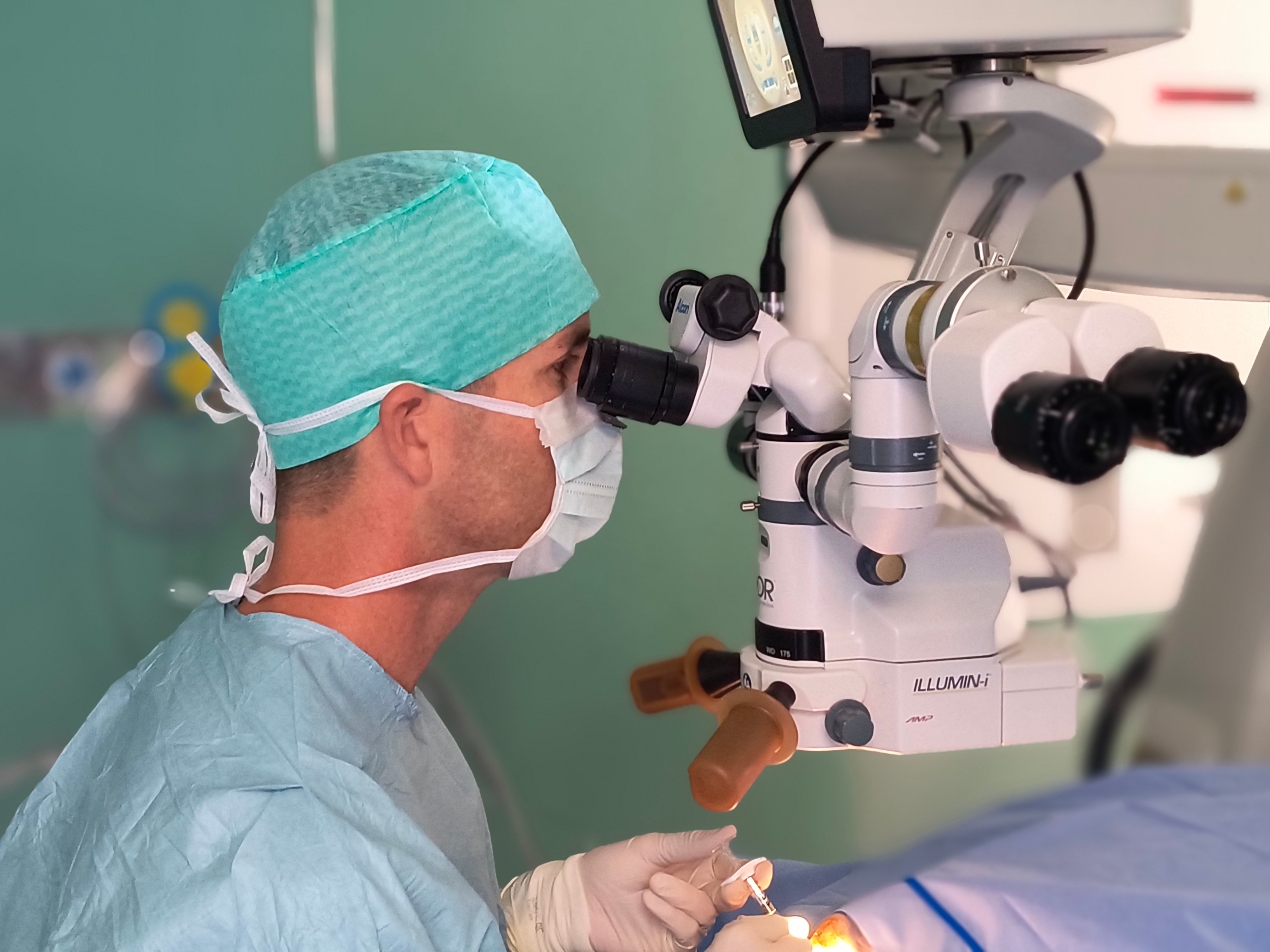 Carlos de Astica_Oftalmñologo_HospitenRoca_Gran Canaria