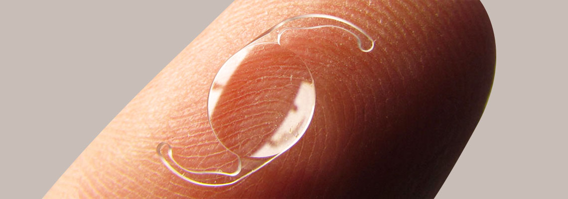What is a toric intraocular lens?