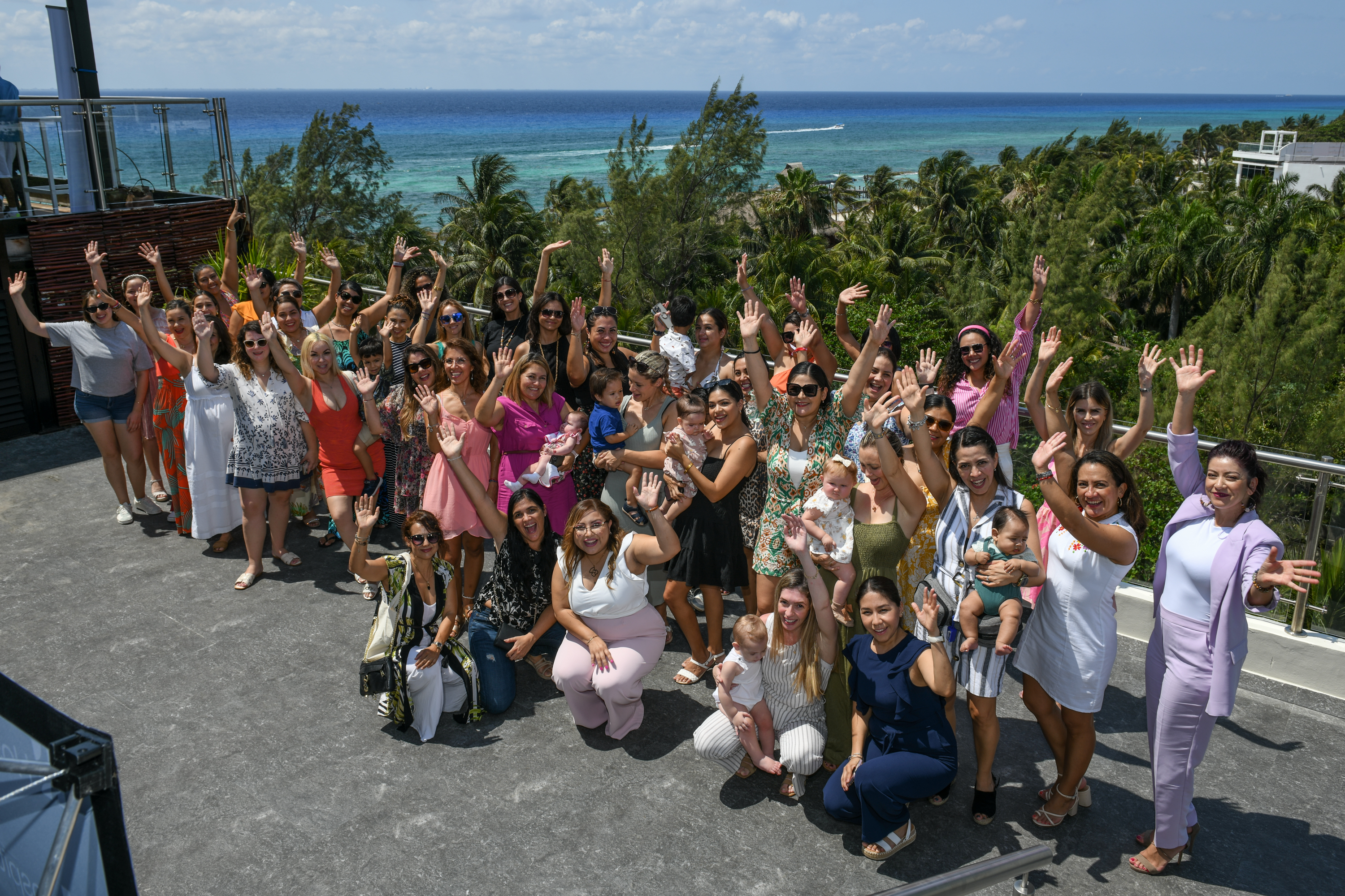 Hospiten Riviera Maya rinde homenaje a las mamás celebrando un desayuno especial con motivo del Día de la Madre