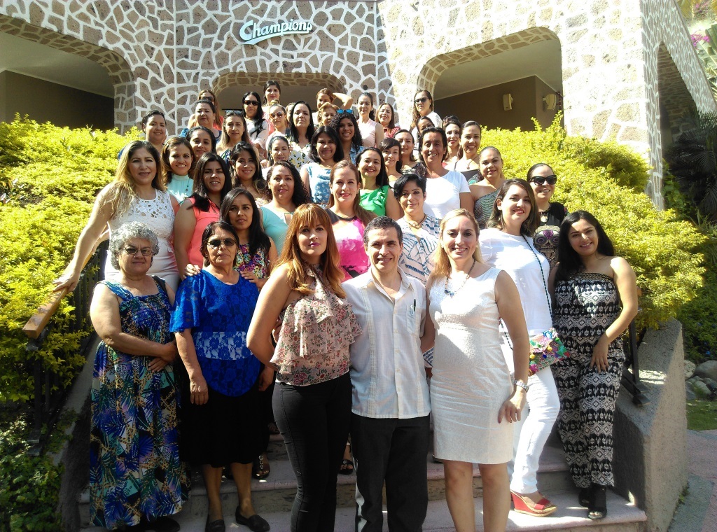 “Mamás Hospiten” son festejadas por su día con gran convivio