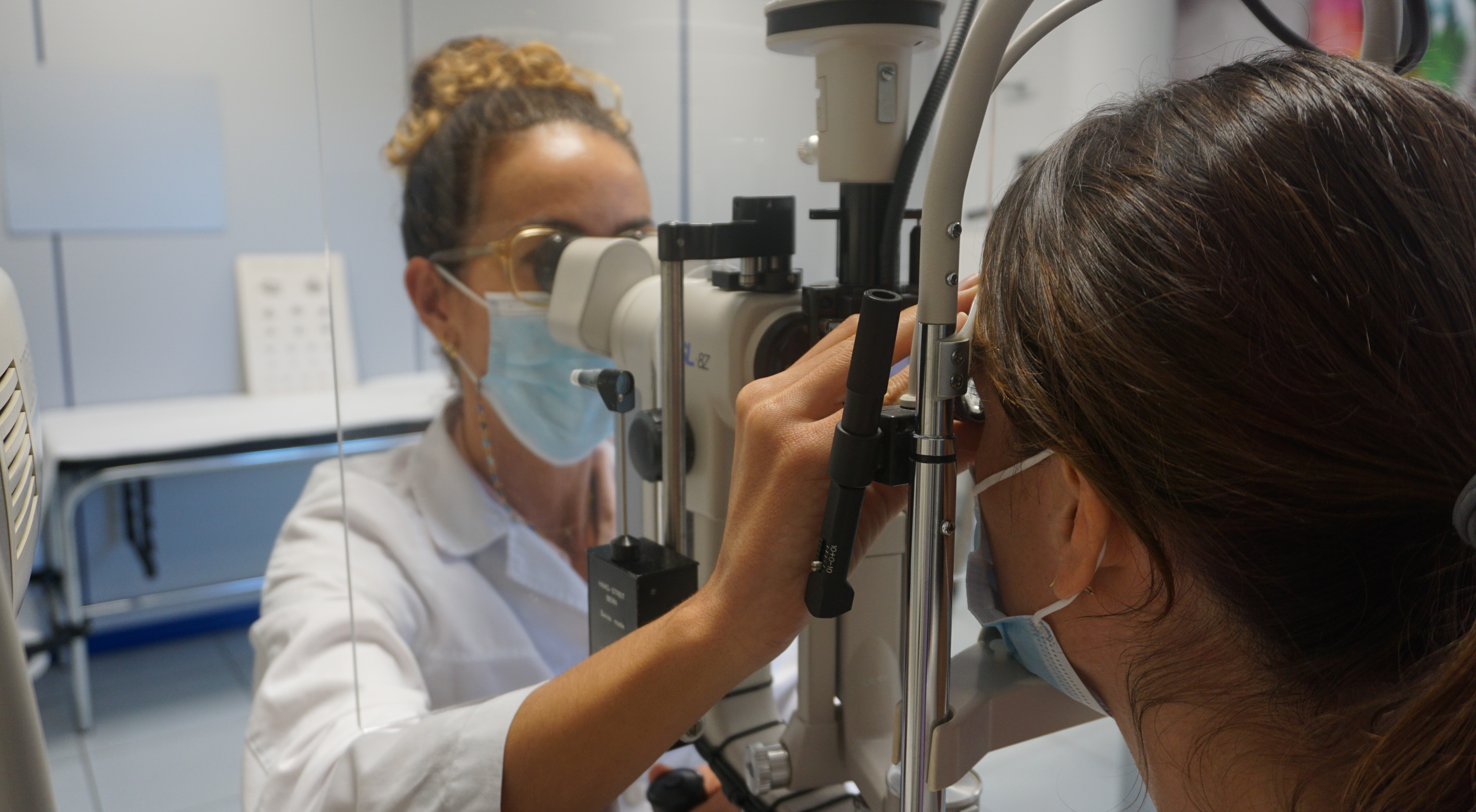 Hospiten Roca recuerda la importancia de identificar de forma temprana problemas de visión en niños