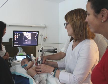 Hospiten Roca, primer centro de Canarias que forma a sus especialistas en ecografía pediátrica avanzada