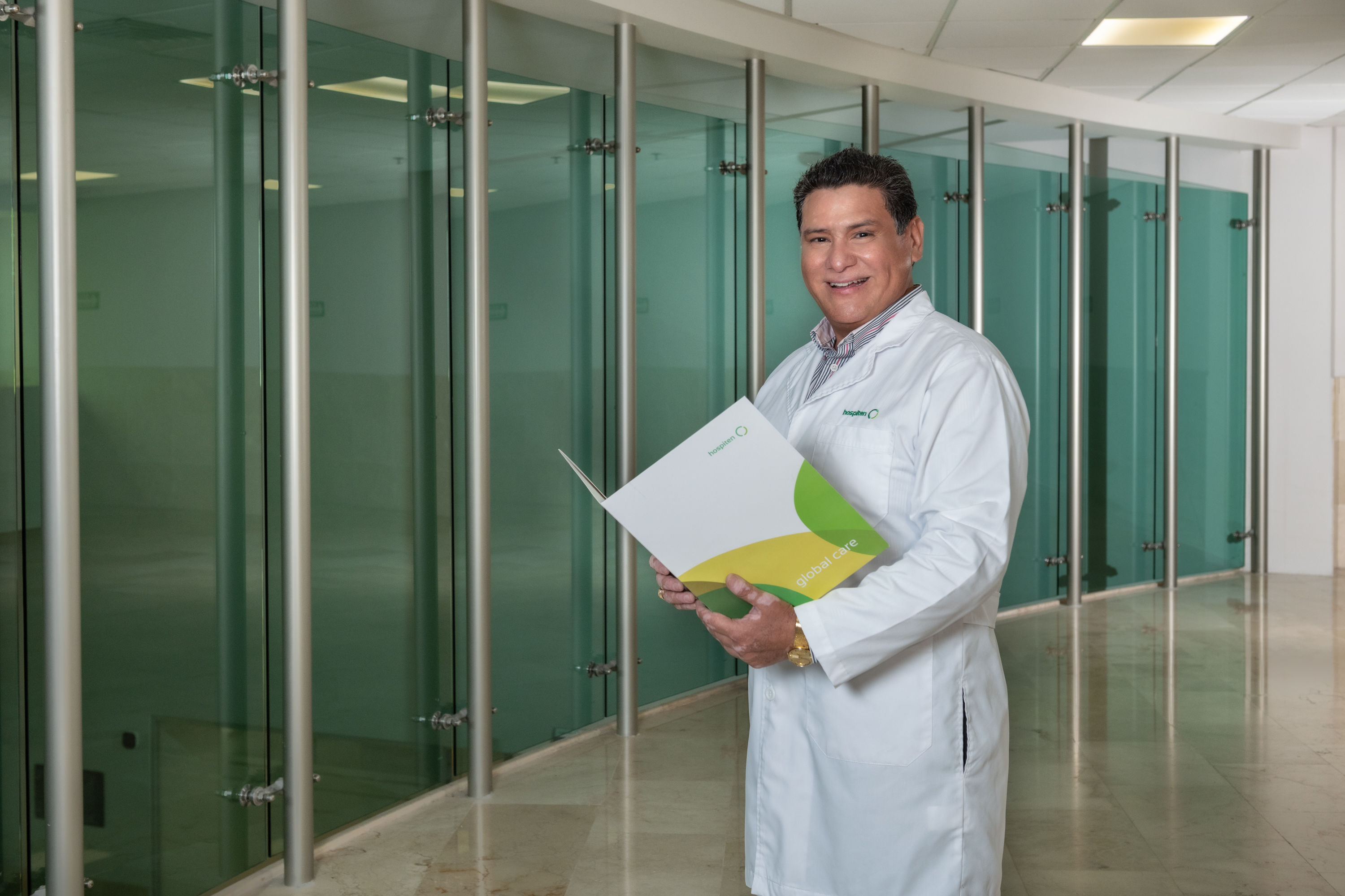 Rejuvenecer tu apariencia 10 años ya es una realidad en Hospiten Cancún a través de sus técnicas de cirugía plástica, estética y reconstructiva