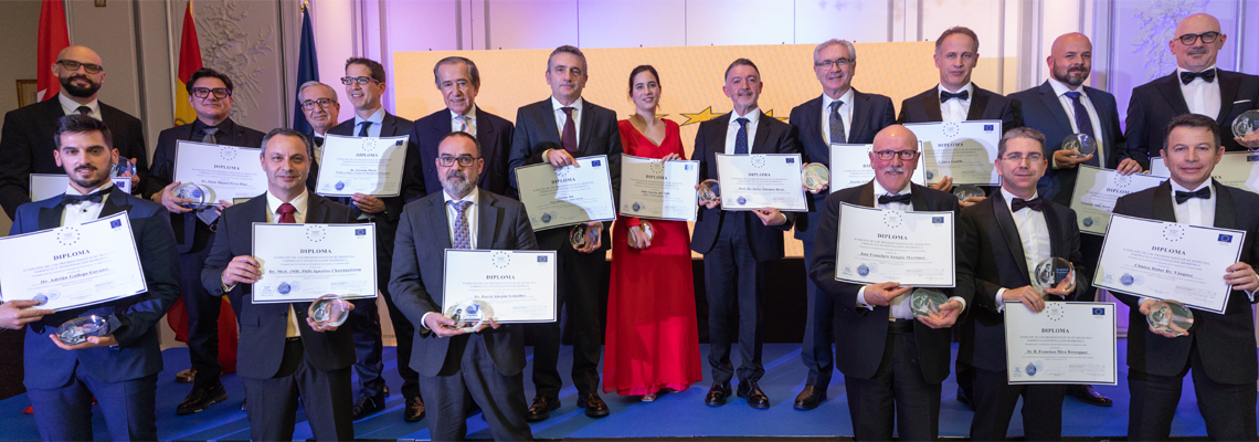 El Dr. Rafael Llorens León recibe el ‘Premio Pasteur a la Medicina, Farmacia e Investigación Biomédica 2021’
