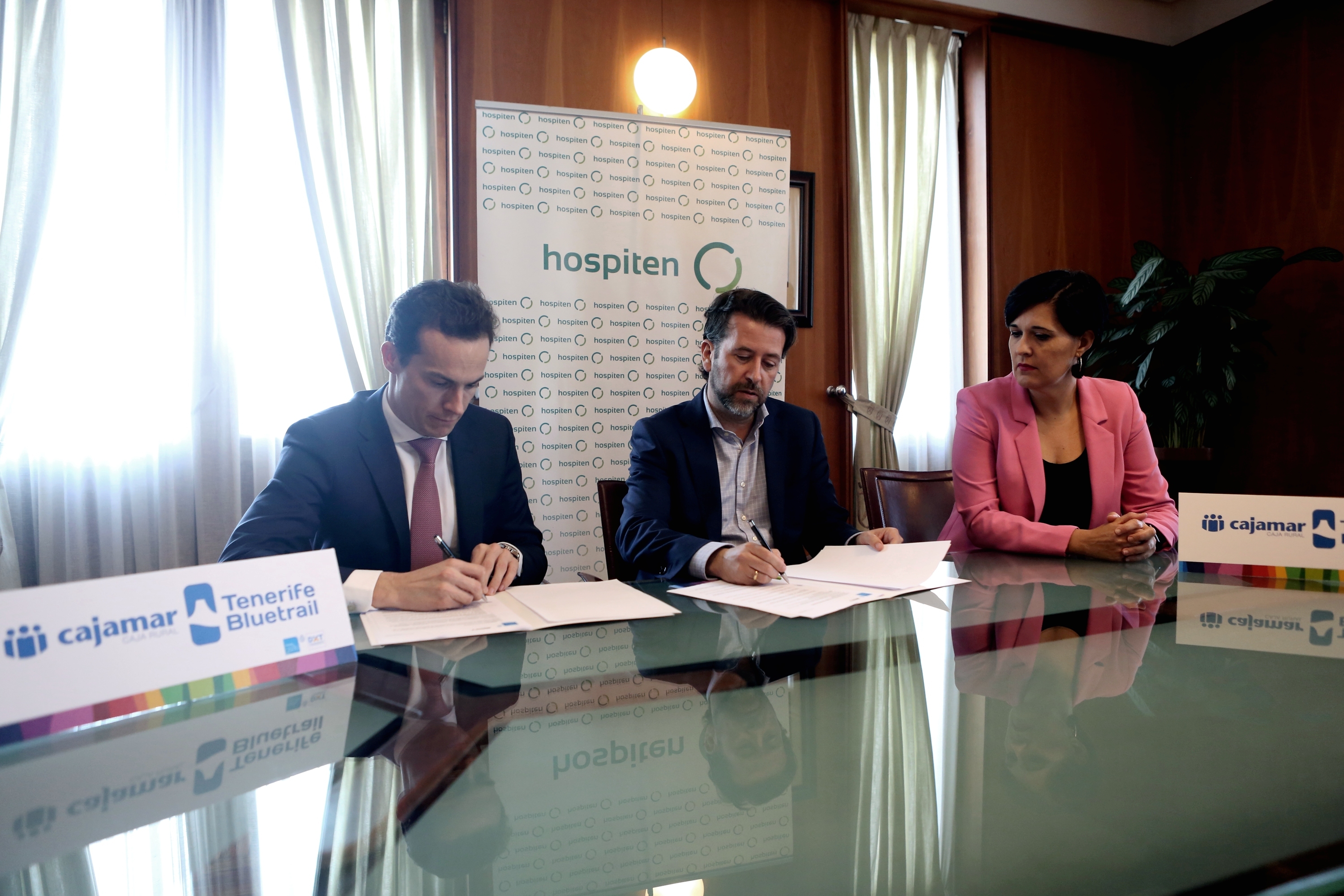 El Grupo Hospiten renueva su compromiso con la Cajamar Tenerife Bluetrail 2018