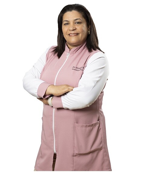 Moya Mena, Krismely